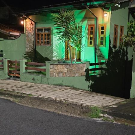 Casa Proximo Ao Centro Agradavel E Inteligente Villa Pocos de Caldas Bagian luar foto